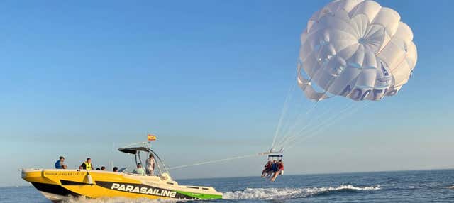 Parasailing a Fuengirola