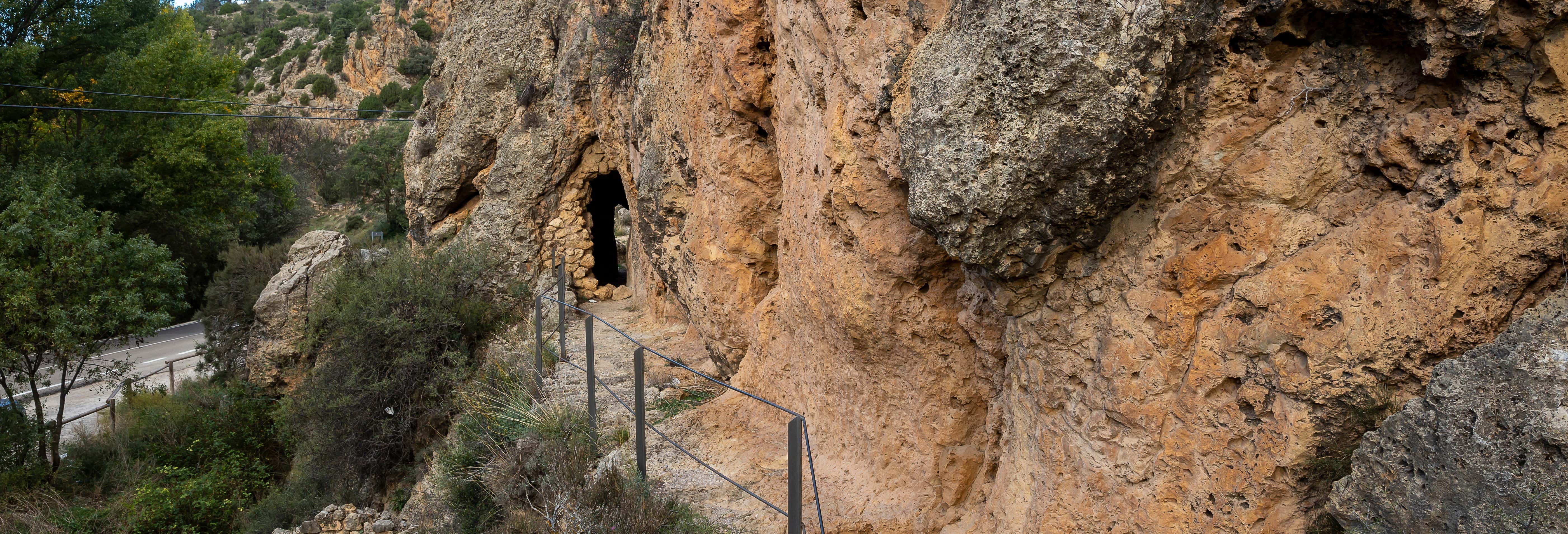 Tour dell'acquedotto romano di Albarracín