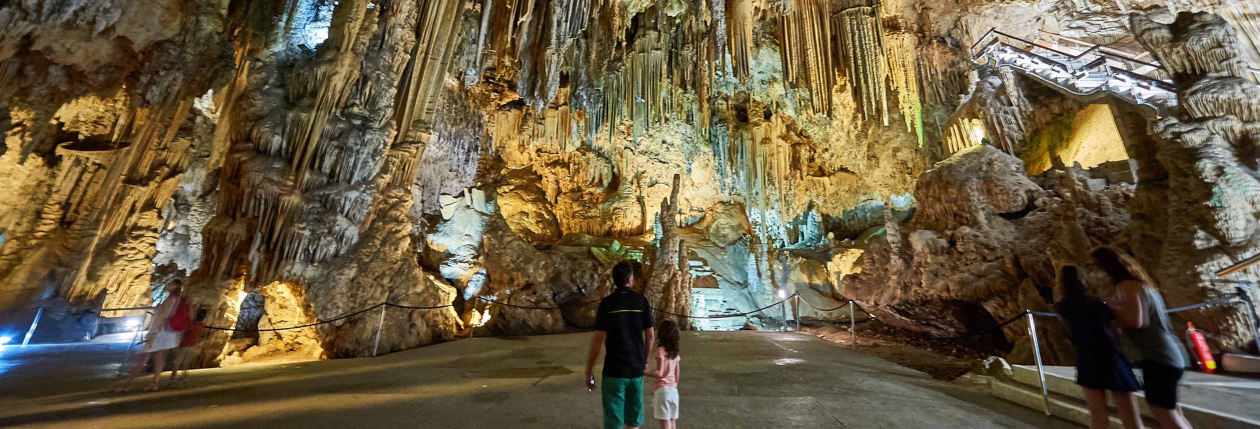 Excursión a la Costa Tropical y la Cueva de Nerja