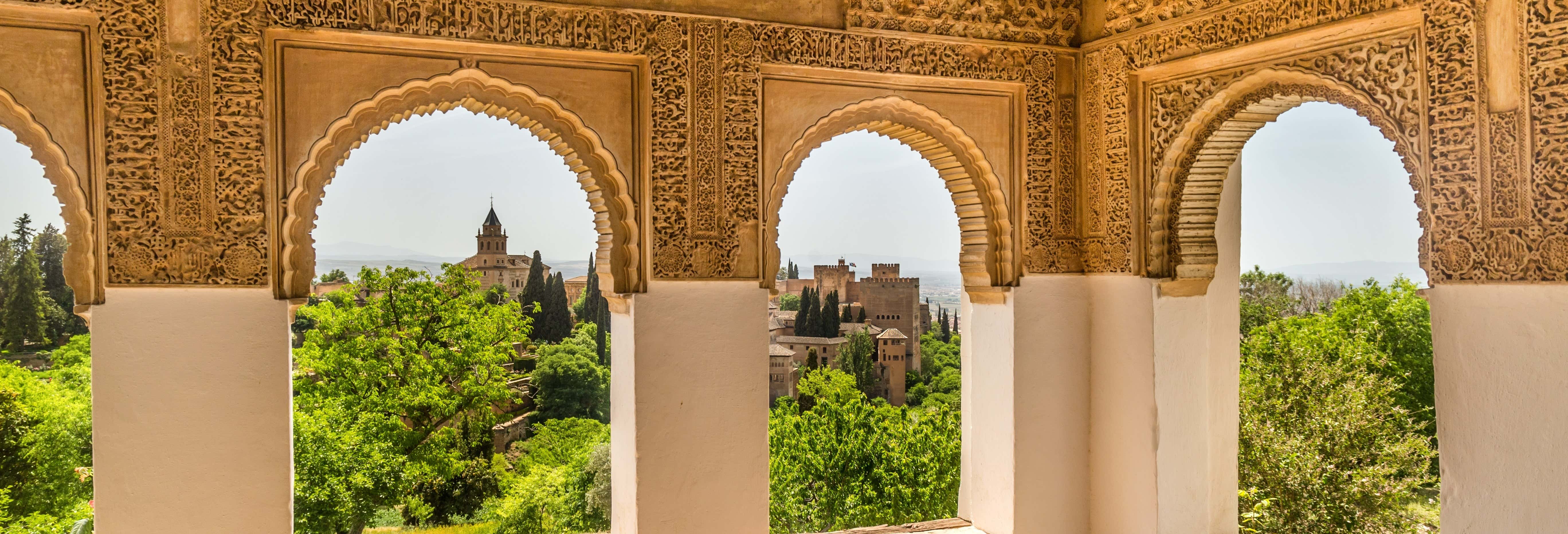 Visita guiada por la Alhambra en grupo reducido + Albaicín y Sacromonte
