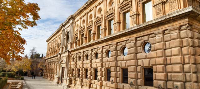 Visita guiada por los alrededores de la Alhambra y el Palacio de Carlos V