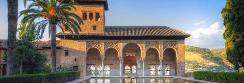 Visita a la Alhambra y los Palacios Nazaríes por la tarde