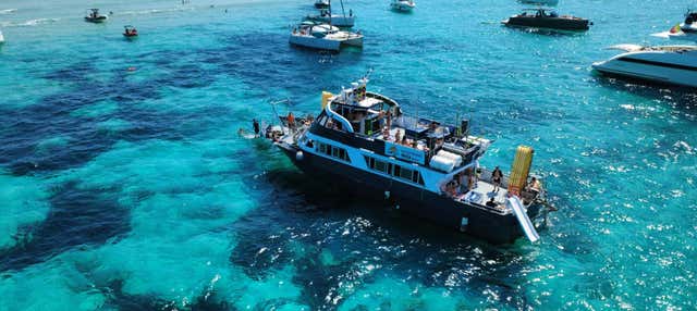 Tour di Ibiza, giro dell'isola in barca