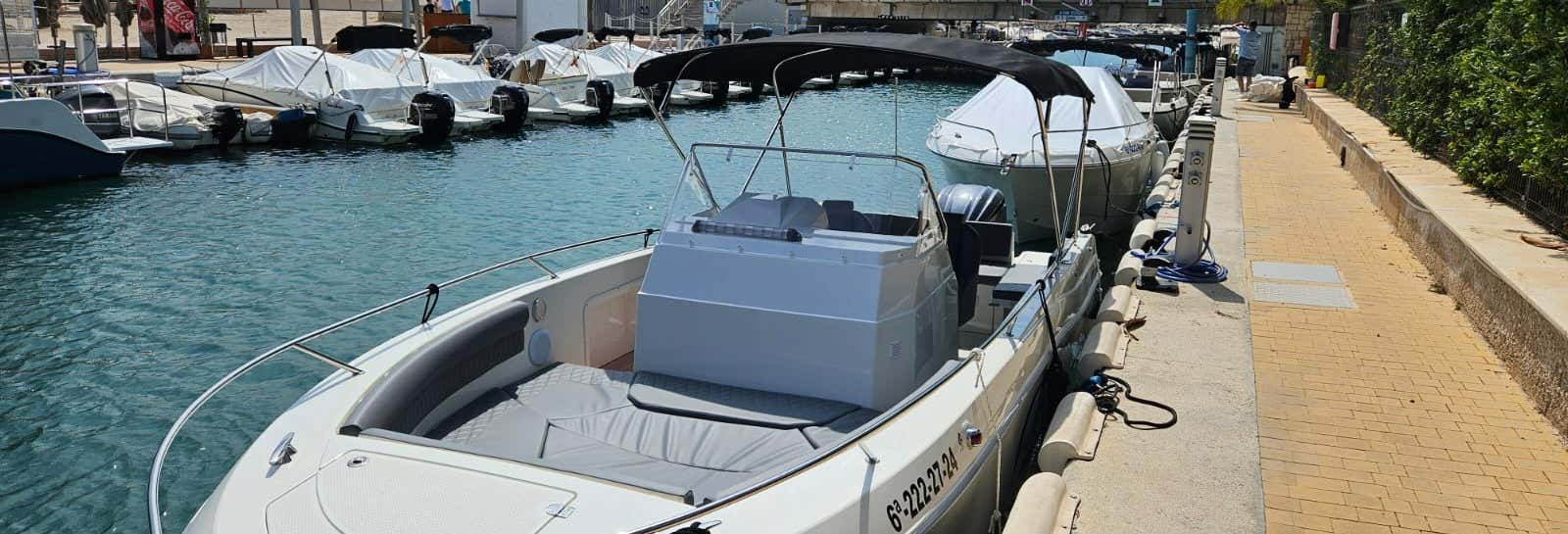 Noleggio di barca senza patente nautica a Jávea