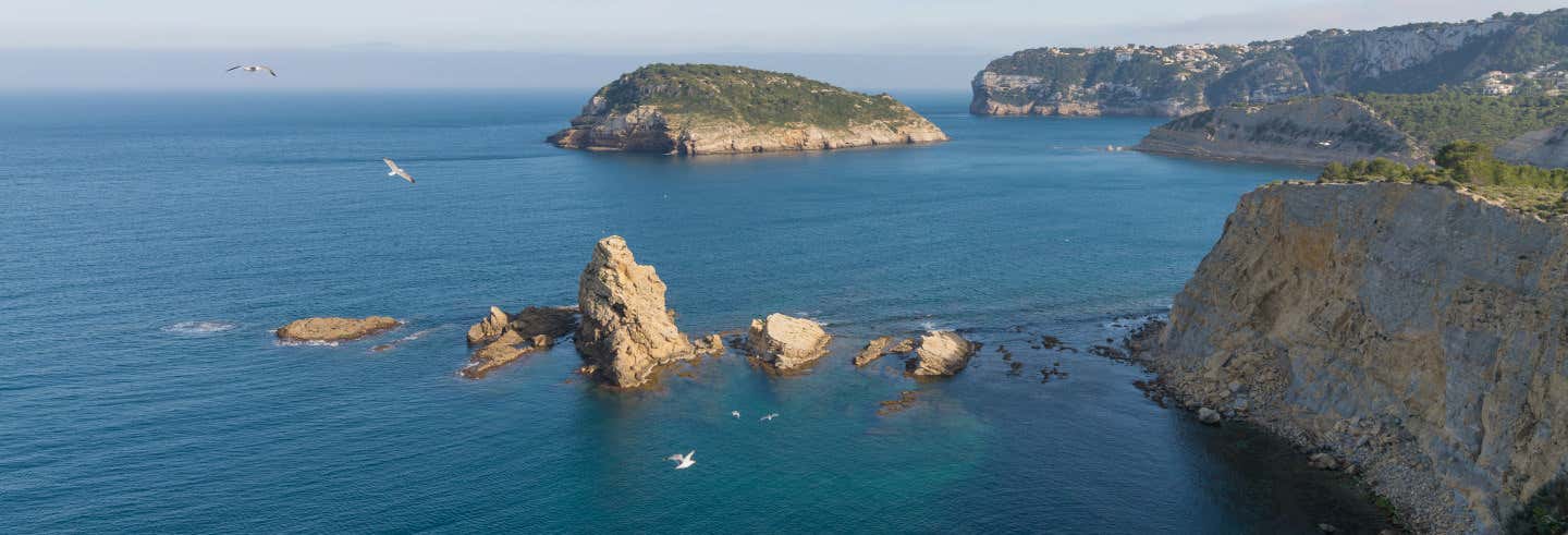 Tour della costa di Jávea e dell'isola di Portitxol in catamarano