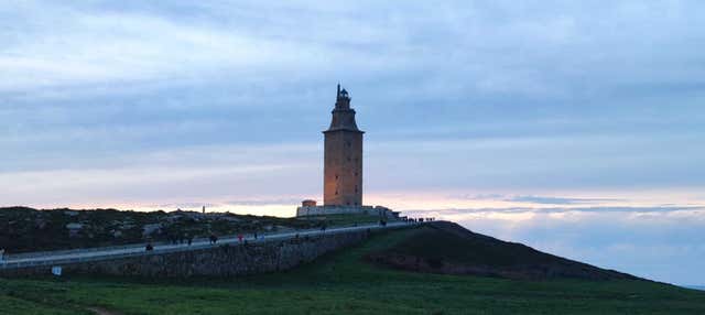 Free tour pelo Parque Escultural da Torre de Hércules