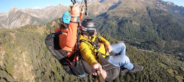 Volo in parapendio su Huesca e sul Pireneo aragonese