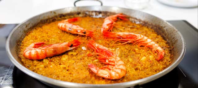 Clase de cocina de tapas y paella en Madrid