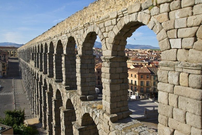 Excursión a Segovia, El Escorial y Valle de los Caídos