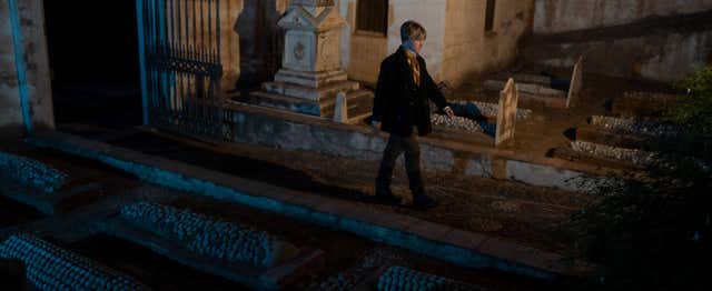 Visite théâtralisée de nuit dans le cimetière anglais