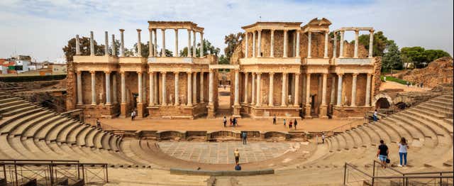 Visite guidée de l'amphithéâtre et du théâtre romains