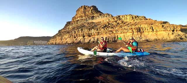 Kayak e snorkeling nelle grotte di Taurito