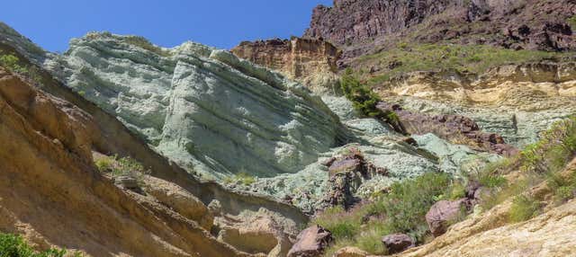 Trekking a Los Azulejos de Veneguera 