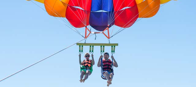 Parasailing a Playa Blanca