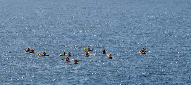 Tour en kayak a la Cueva Azul + Paseo en lancha rápida