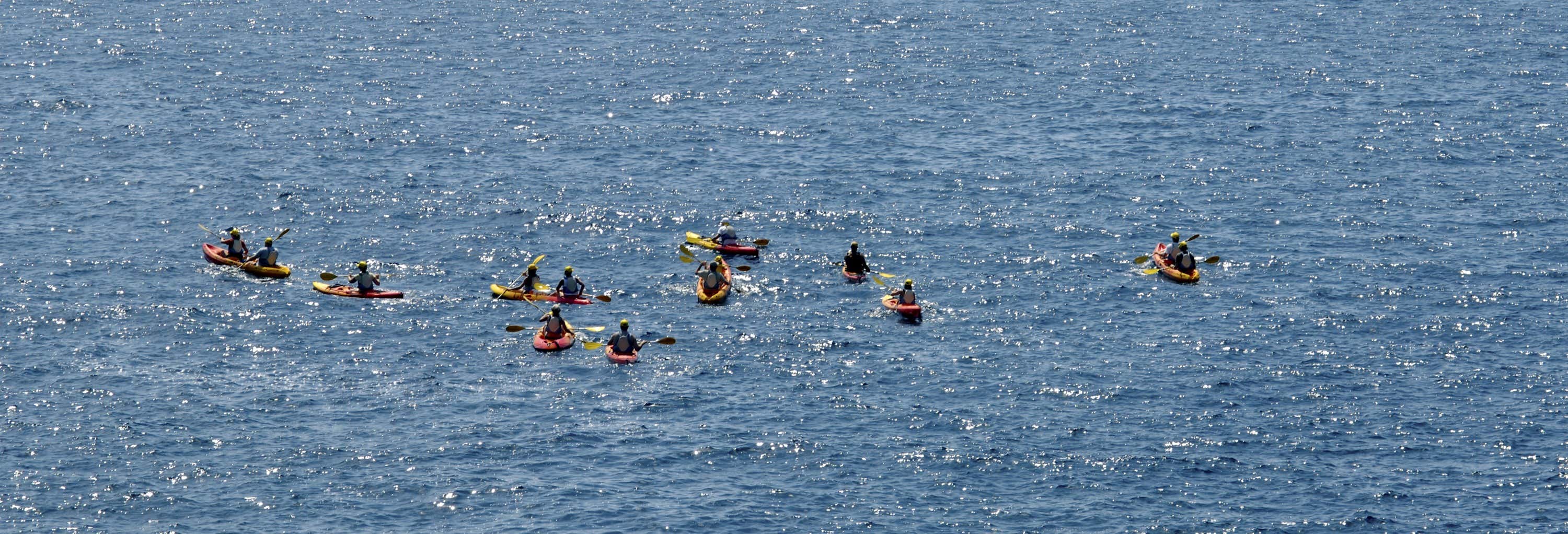 Tour en kayak a la Cueva Azul + Paseo en lancha rápida