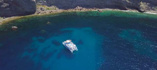 Escursione a Cala Saladeta e a Ses Margalides in barca