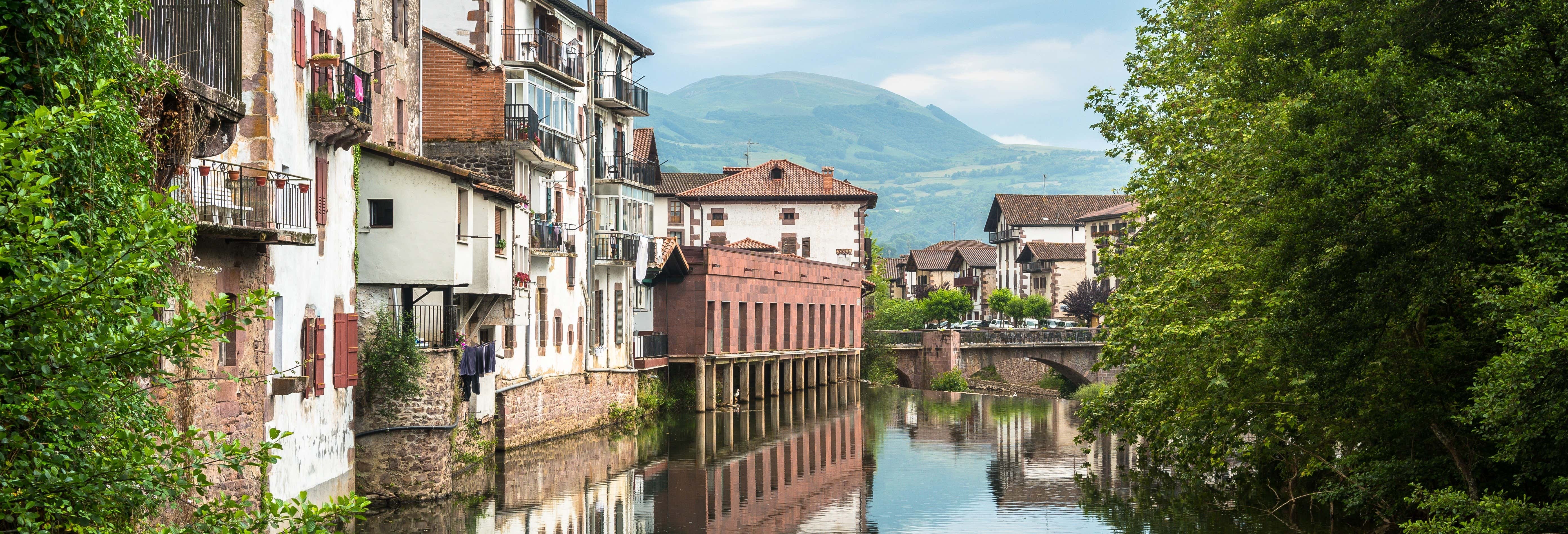 Escursione alla Valle del Baztán e alle grotte di Zugarramurdi
