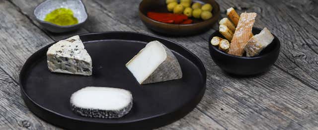 Dégustation de fromages et de vins à Saint-Jacques