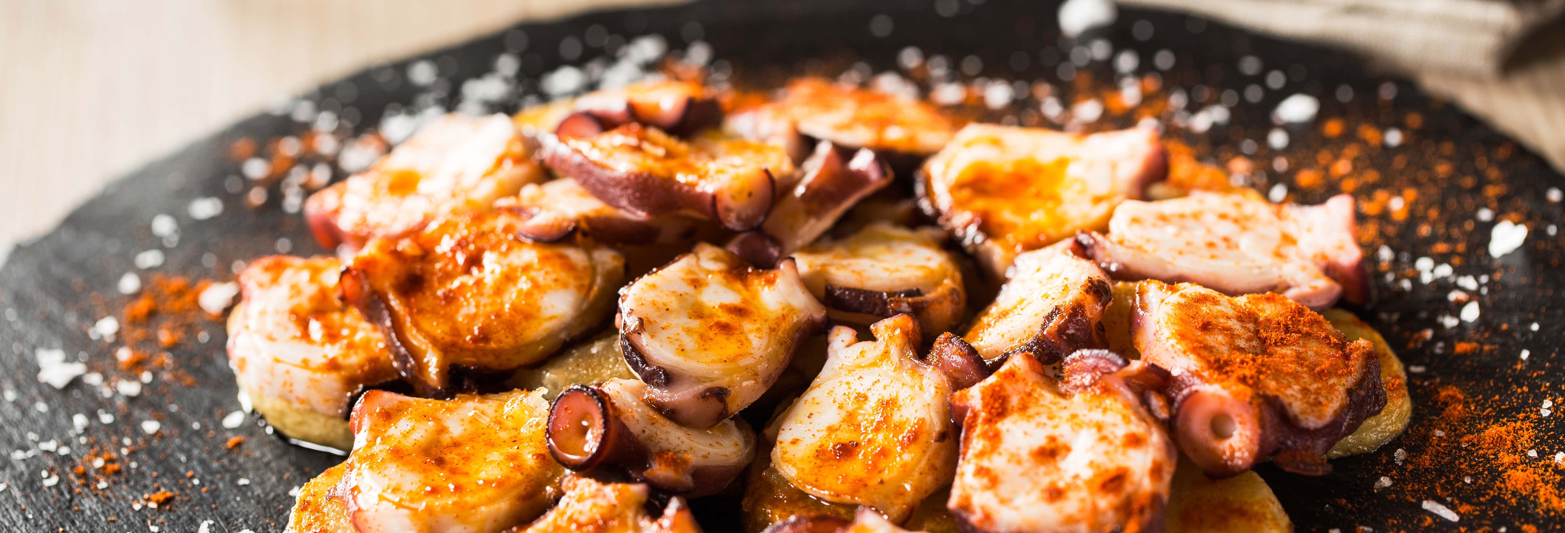 Santiago de Compostela Food + Cathedral Tour