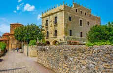 Visita guiada por el Palacio de Velarde