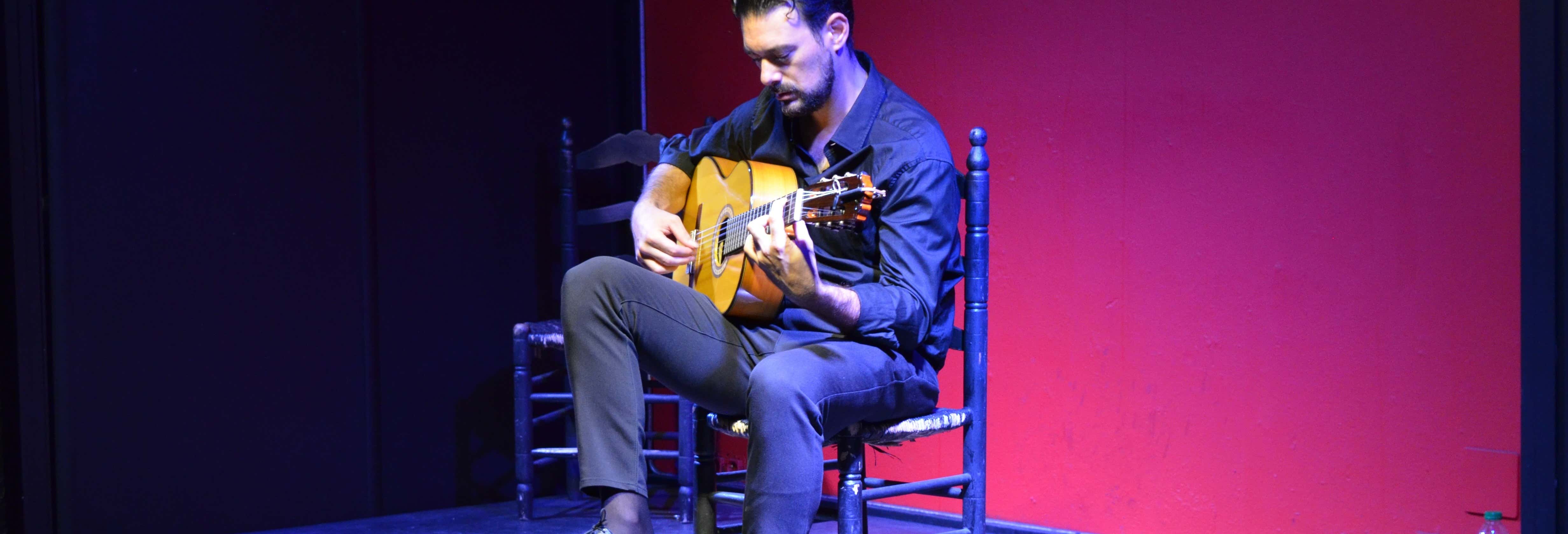 Espectáculo flamenco en el tablao Álvarez Quintero
