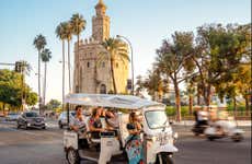 Tour privado de tuk tuk por Sevilha