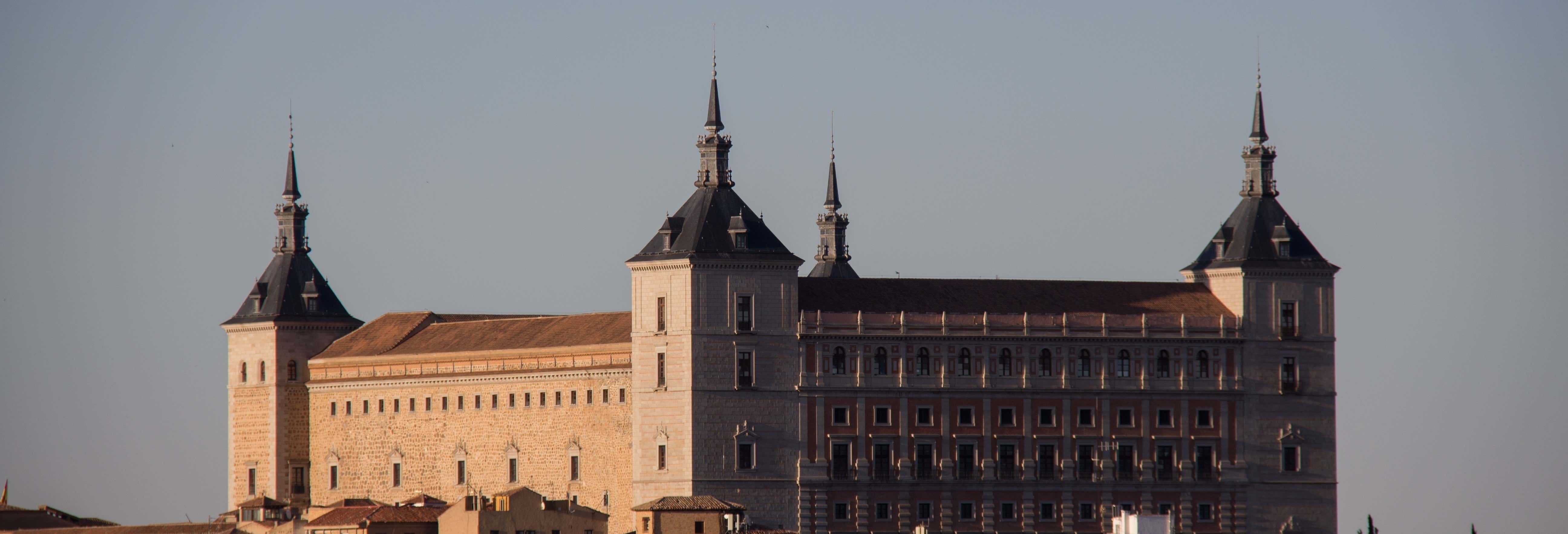Visita guidata dell'Alcázar di Toledo e del Museo dell'Esercito Spagnolo