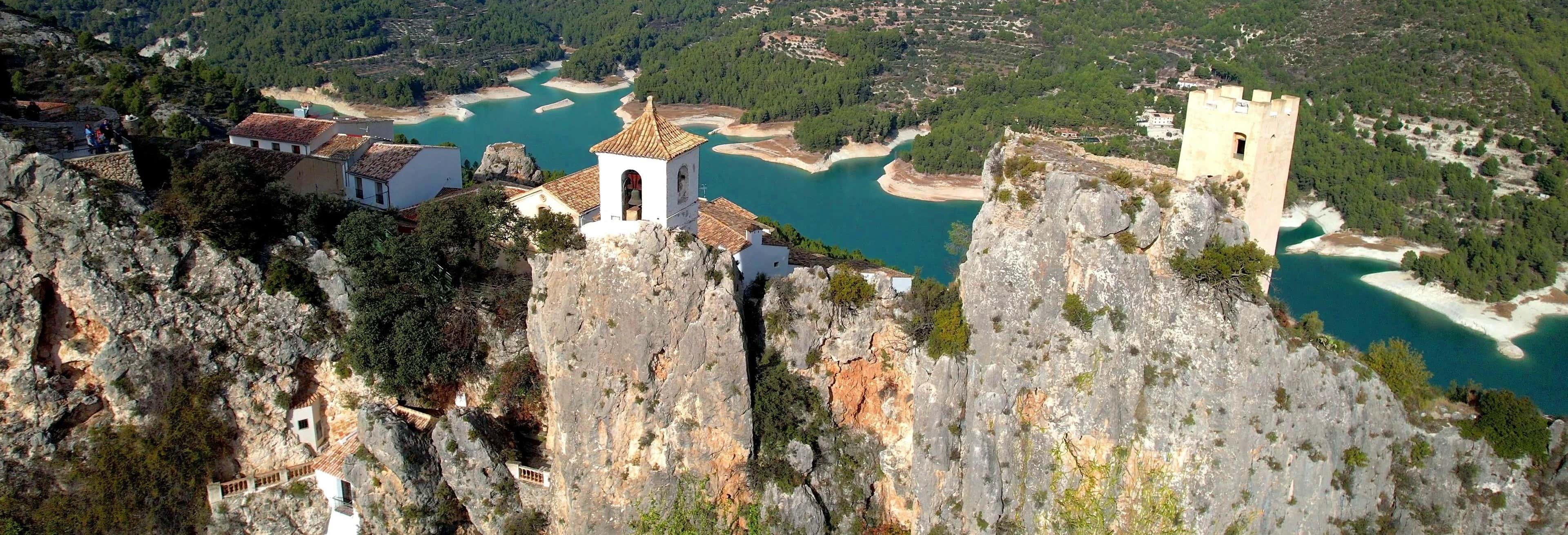 Escursione ad Altea, Guadalest e Fuentes del Algar