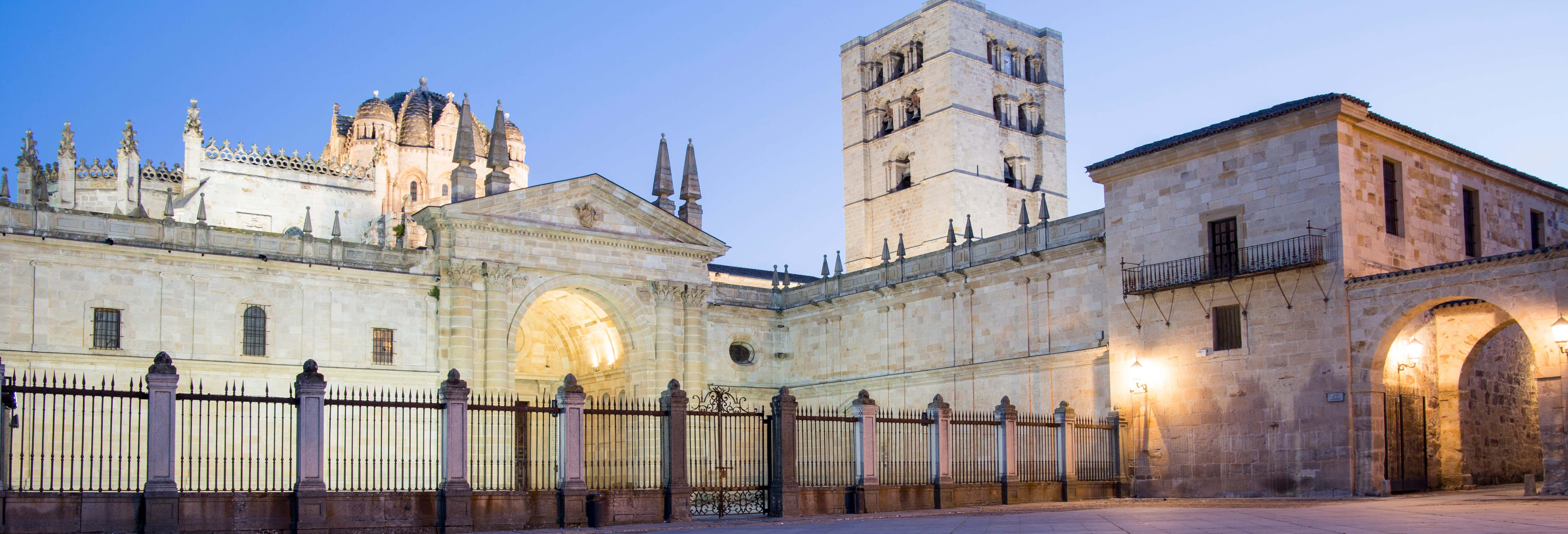 Tour delle luci e delle leggende di Zamora