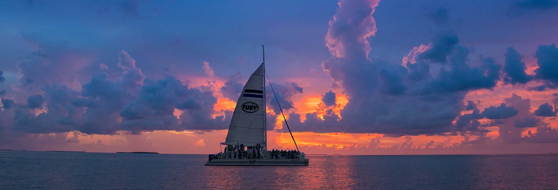Giro in barca al tramonto con aperitivo