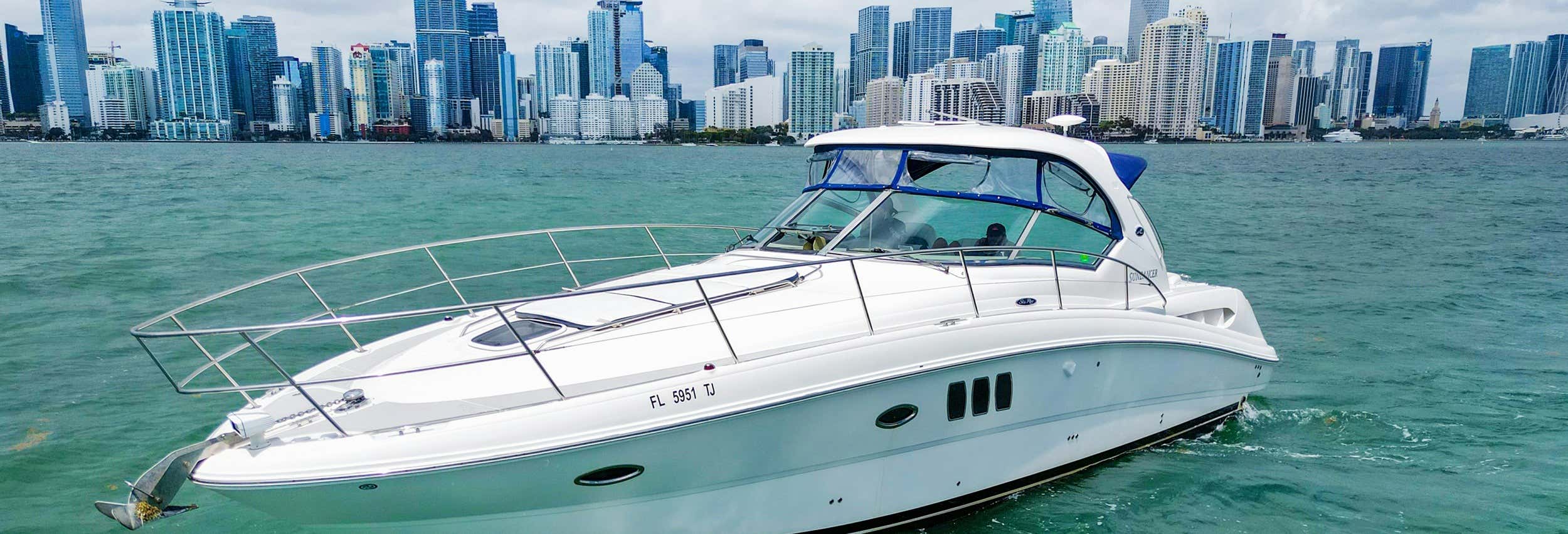 Noleggio di yacht con skipper a Fort Lauderdale