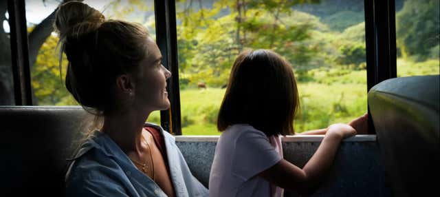 Tour dei set cinematografici di Kualoa Ranch in camion safari