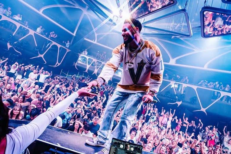 Imagen de Paseo privado en limusina por Las Vegas + Entrada a una discoteca