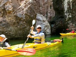 Tour en kayak por la Cueva Esmeralda