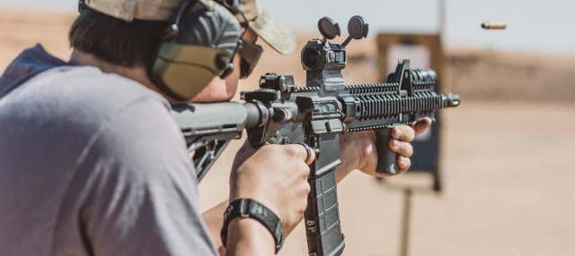 Pratica di tiro nel deserto di Las Vegas