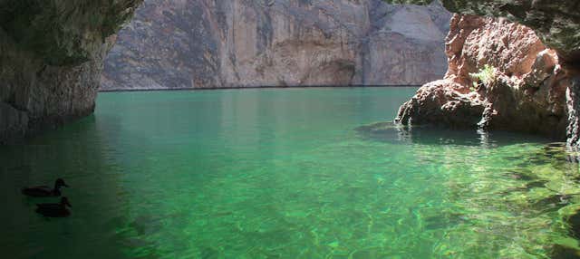Tour della Emerald Cove in kayak