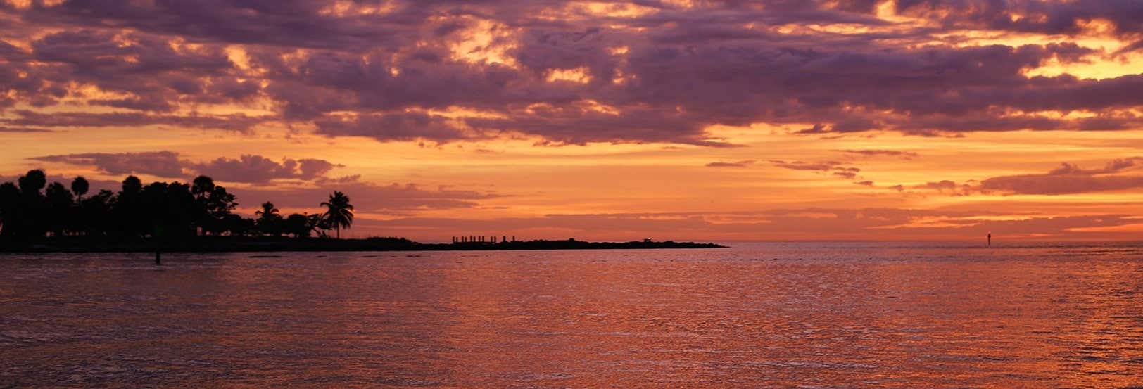 Giro in barca al tramonto a Naples