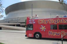 New Orleans Sightseeing Bus + Garden District Tour
