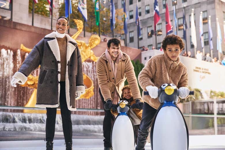 Imagen de Entrada a The Rink, la pista de patinaje sobre hielo de Rockefeller Center