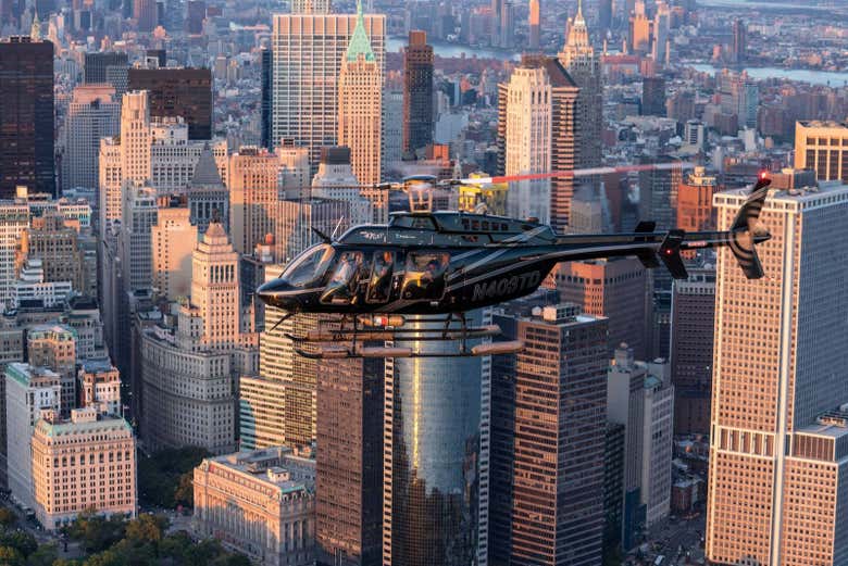 Imagen de Paseo nocturno en helicóptero por Nueva York