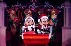 Christmas at Walt Disney World: Mickey's Very Merry Christmas Party & Disney Jollywood Nights