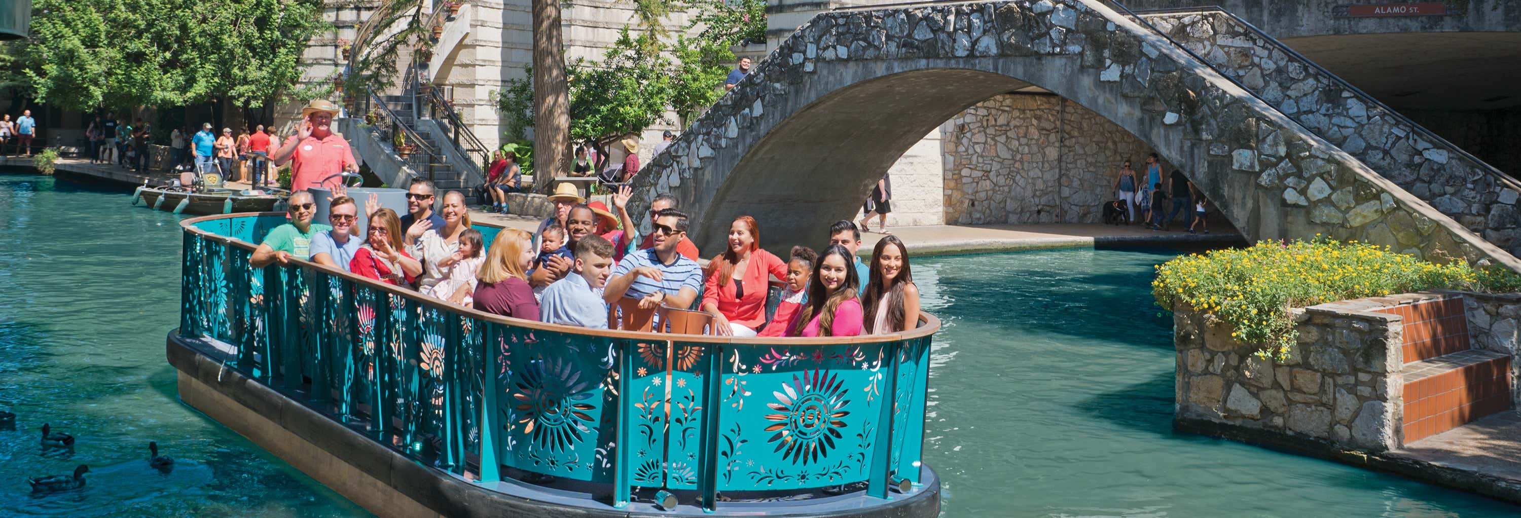 Giro in barca sul fiume San Antonio