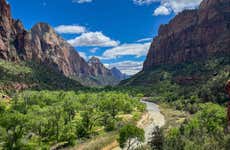 Trilha pelo Parque Nacional Zion