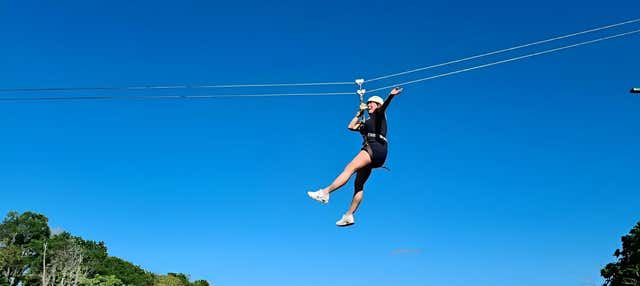 Zip line a Zip Fiji + Visita a una grotta calcarea