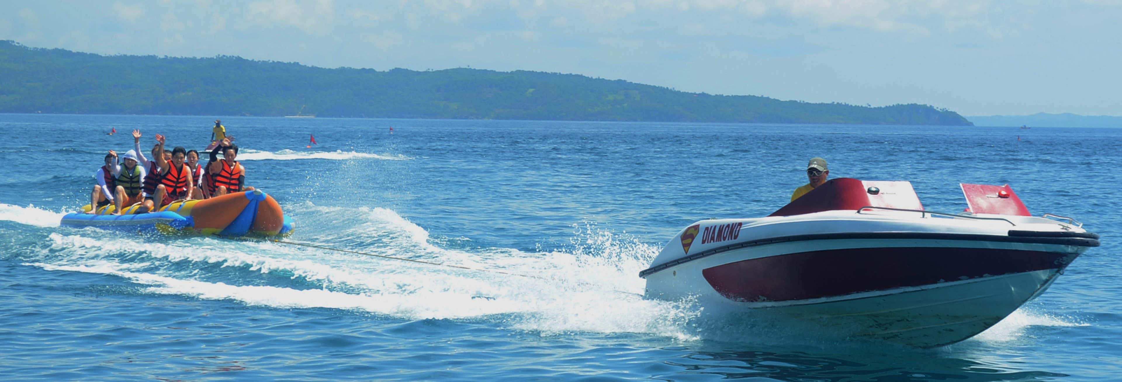 Giro in banana boat a Bohol