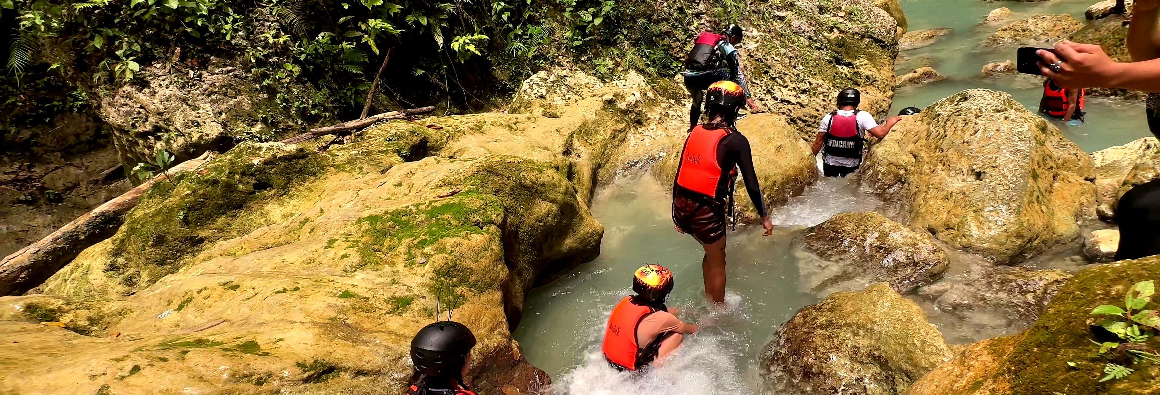 Torrentismo alle Cascate di Kawasan