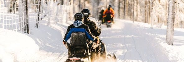 Snowmobiling in Kätkä