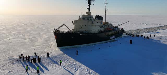 Crociera su una nave rompighiaccio + Bagno nel golfo di Botnia