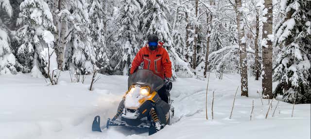 Giro in motoslitta e racchette da neve + Pesca sul ghiaccio
